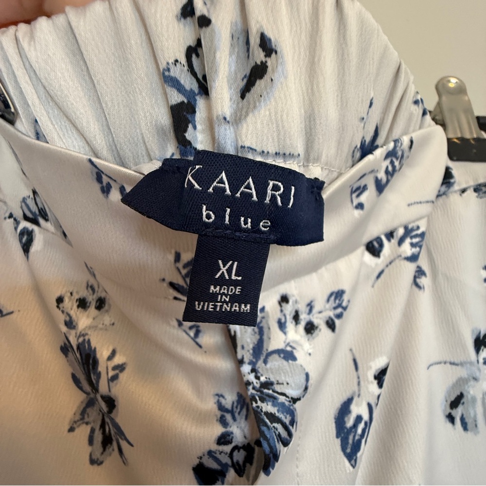 NWT Kaari Blue Floral White and Blue Women's Pants - Picture 4 of 8